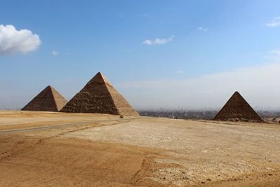 pyramids cairo tour 400x267 Excursii pe malul Ain El Sokhna