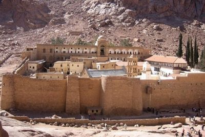 st catherine monastery tour from cairo egypt 400x267 Excursii la Cairo